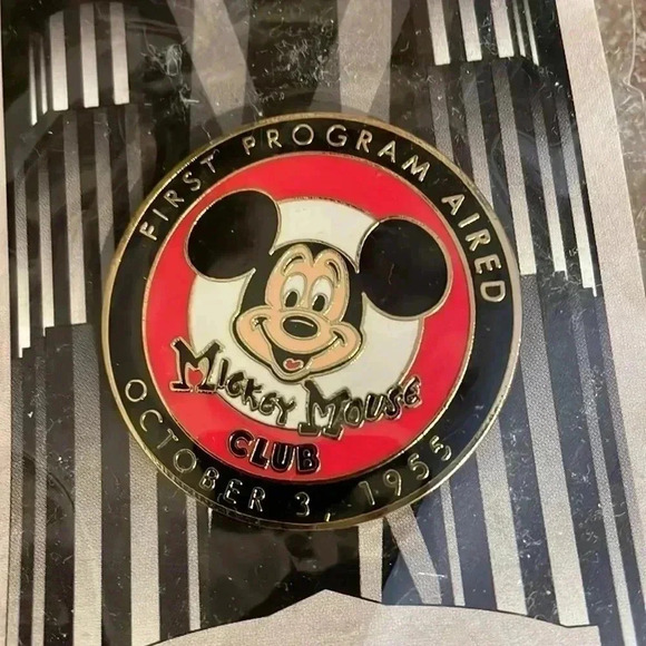 Countdown to Millennium Mickey Mouse Club - Picture 2 of 6